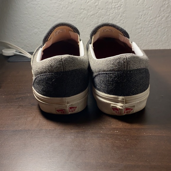 Vans - Picture 3 of 5